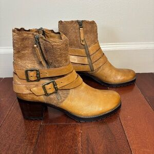 H.S. Trask 7M Leather Mallory Boot Block Heel Ankle Booties Brown